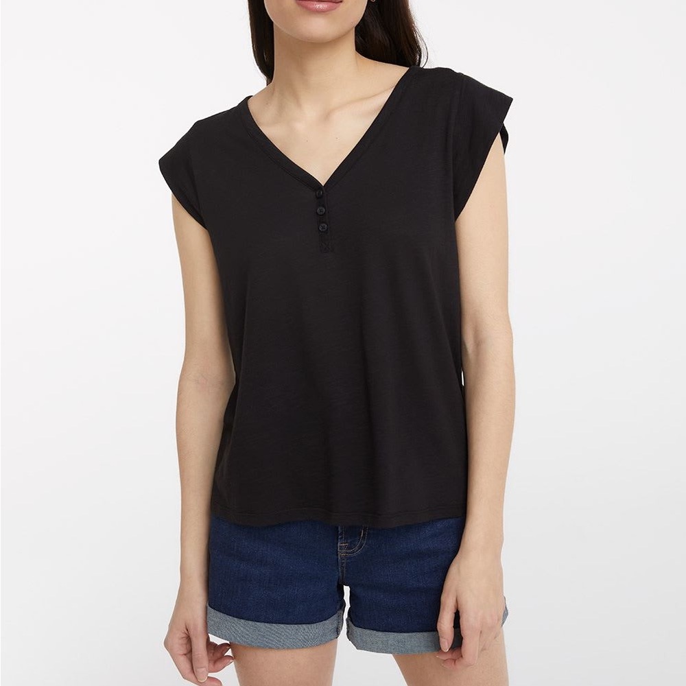 Cap Sleeve Buttoned V-Neck Tee